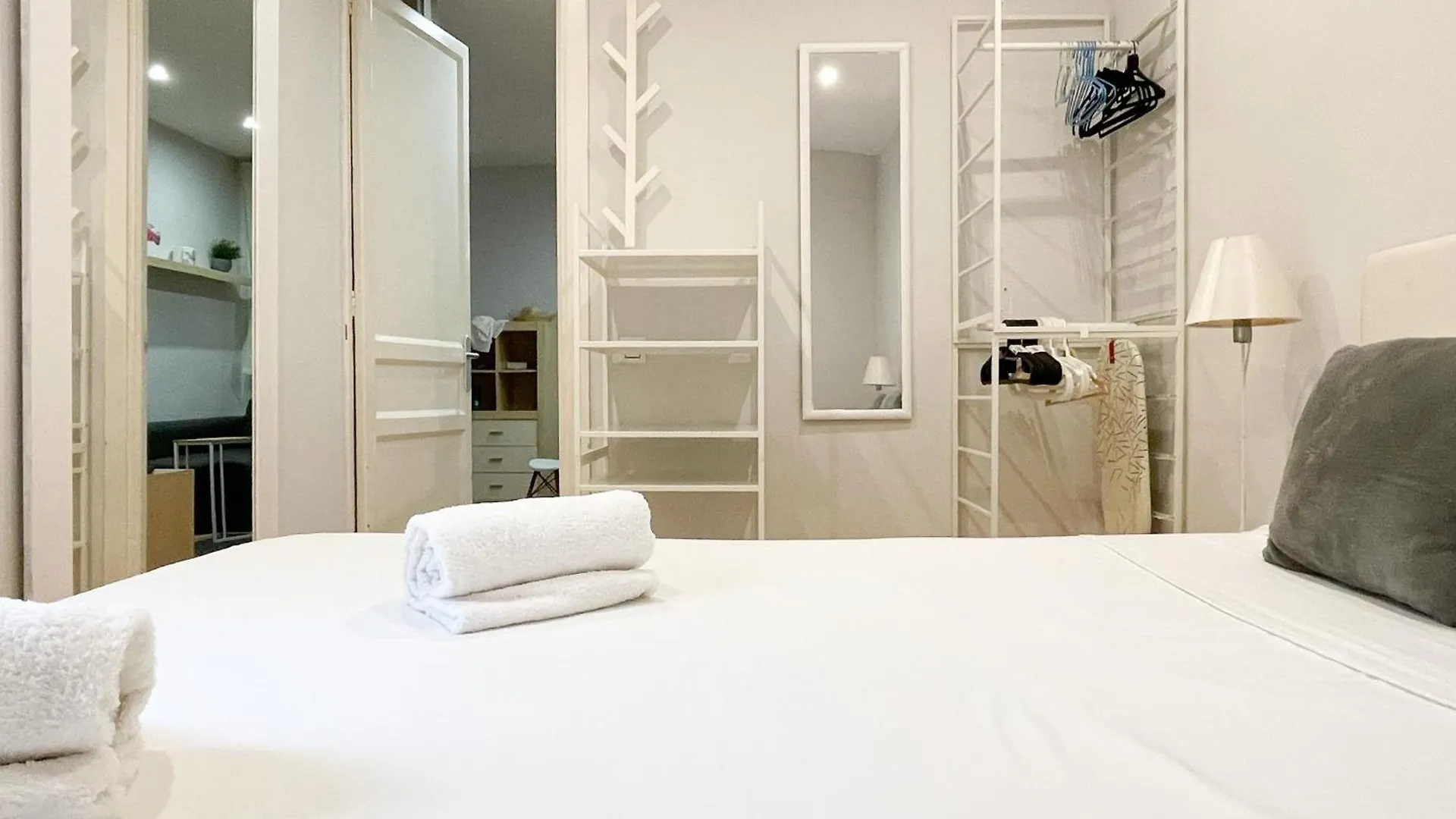 Creu Fira Hostafrancs Apartment Barcelona 0*,  Spain